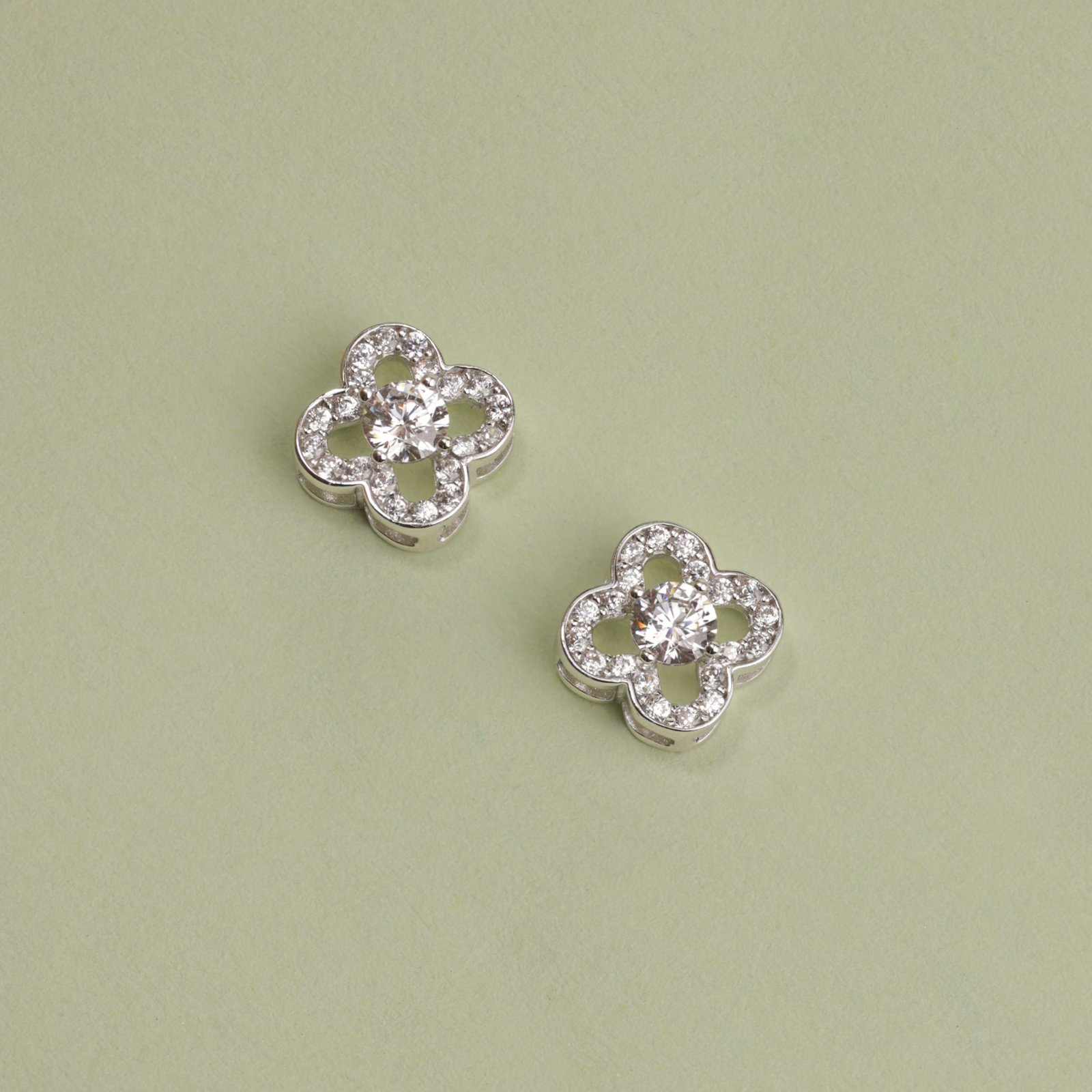 Earing Moi Cocktail - Image 3