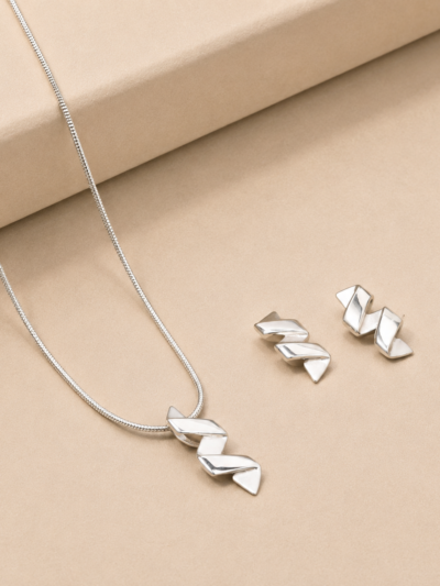 Storm Queen Pendant Set