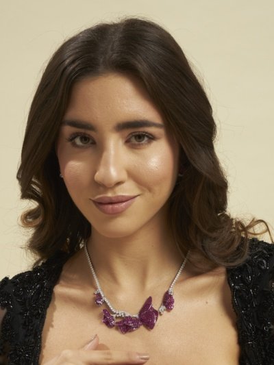 The Living Art Neck Piece Set