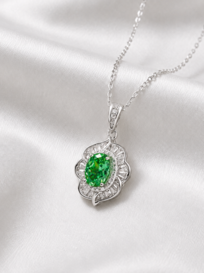 Lady Whistledown's Gem Necklace