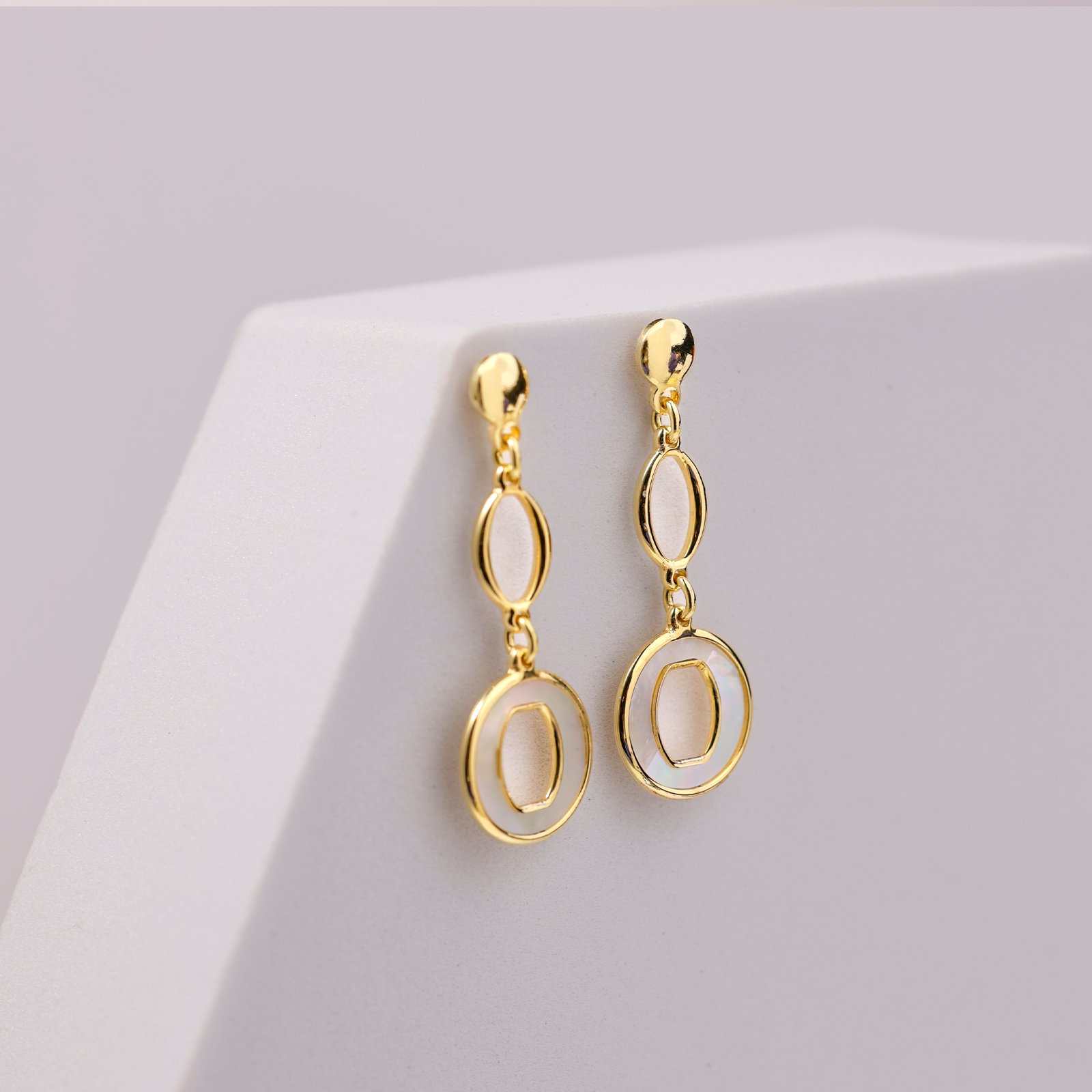 Geometric Mother of Pearl Dangler Earring