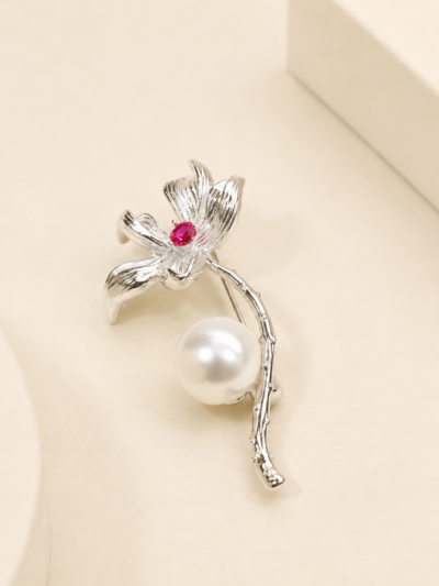 The Scarlet Frost Brooch