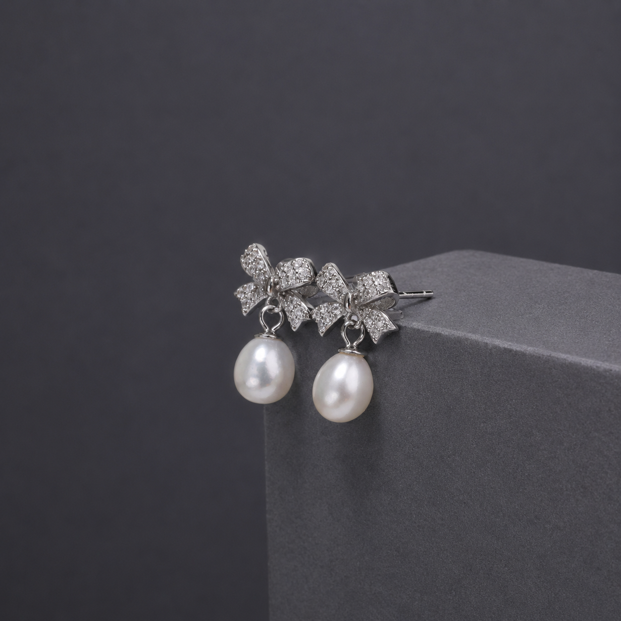 Crystal Bow Pearl Drop Earring - Image 2