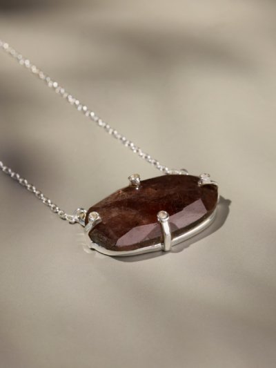 Vanya Dhara Garnet necklace