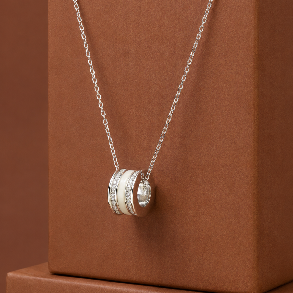 Chic Orbit Necklace - Image 3