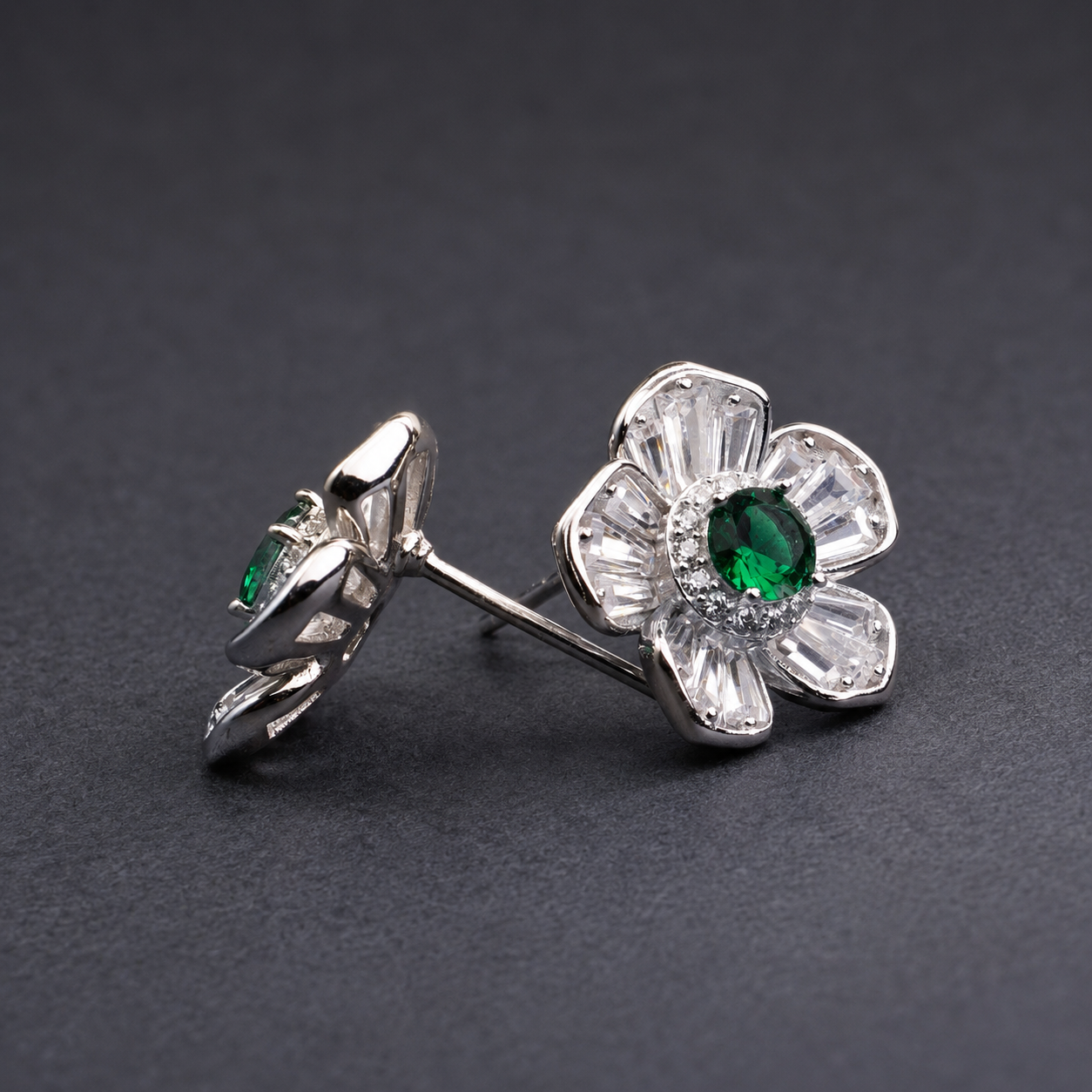 Emerald Starlight Petal earring - Image 3