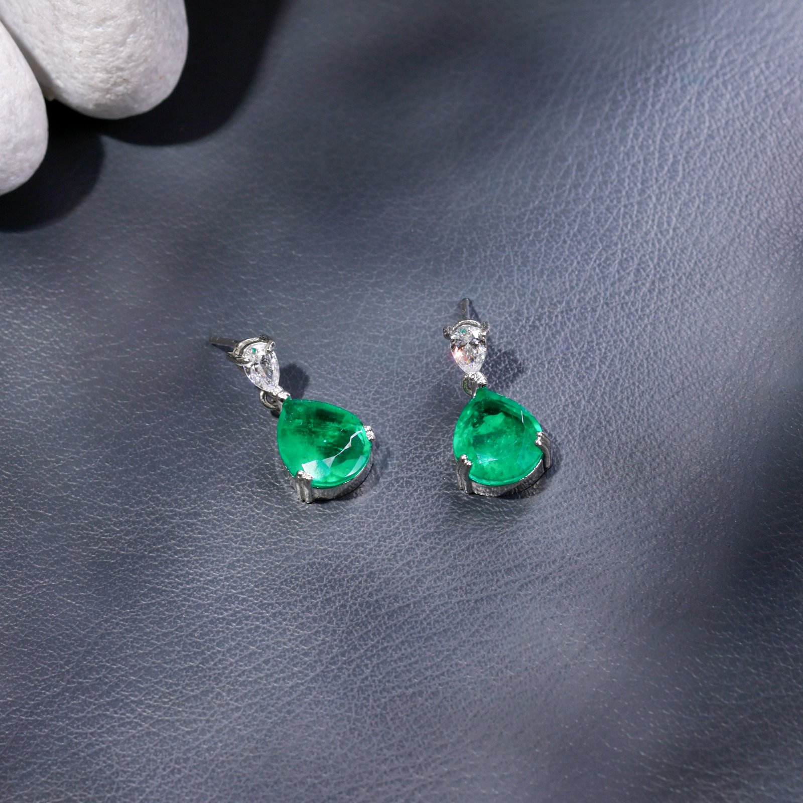 The Emerald Koh-e-Noor Set - Image 3
