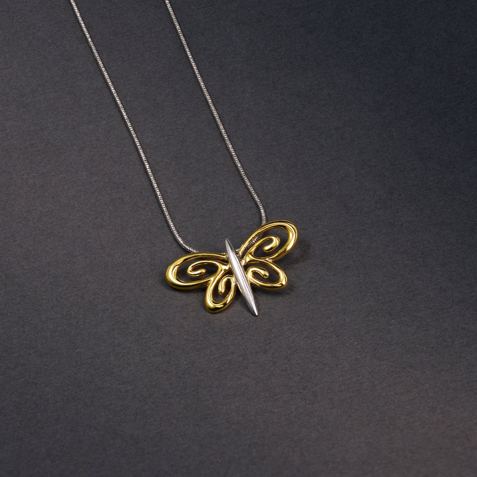 Folden wings Pendant Set - Image 3