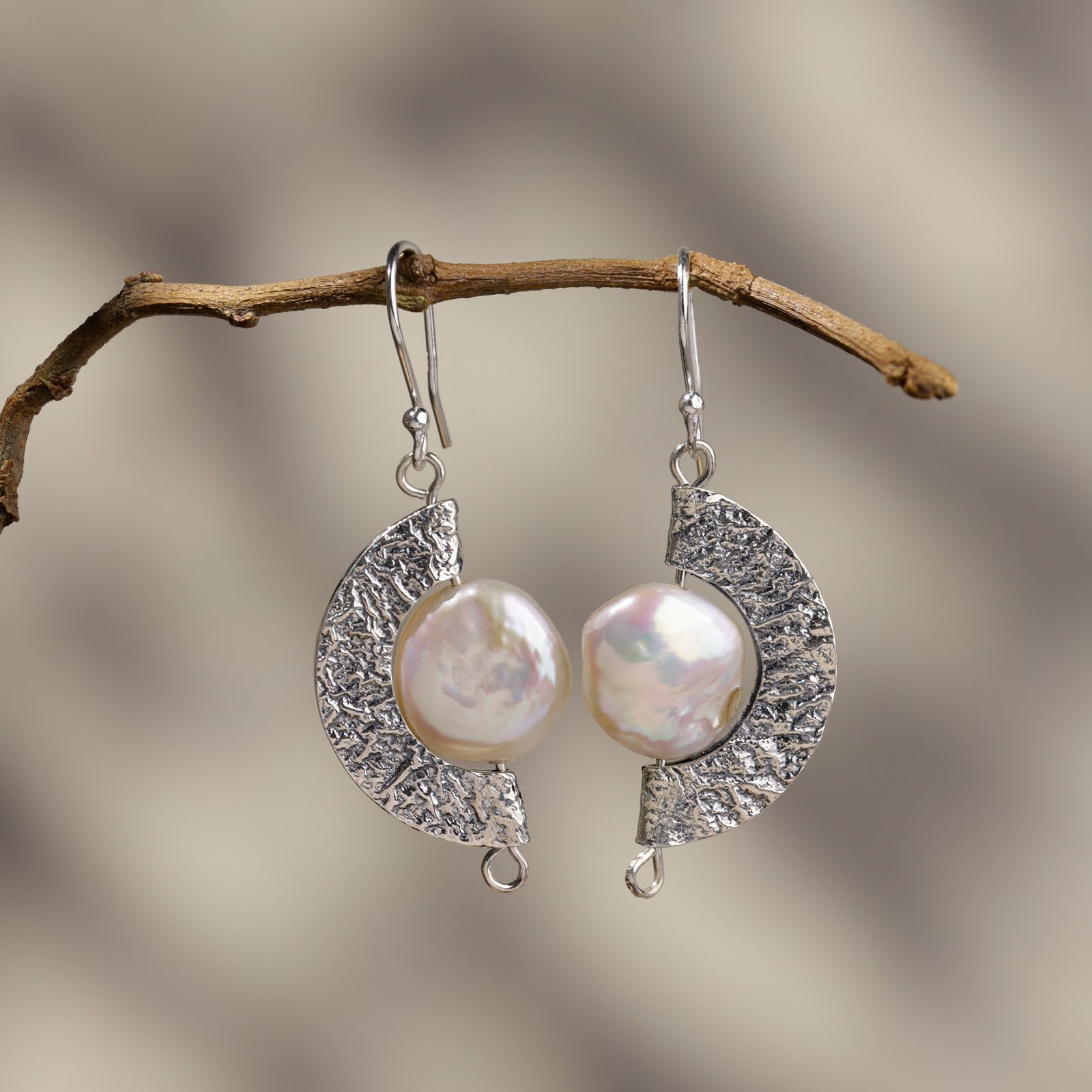 The Textured Eclipse Pearl Set - Image 4