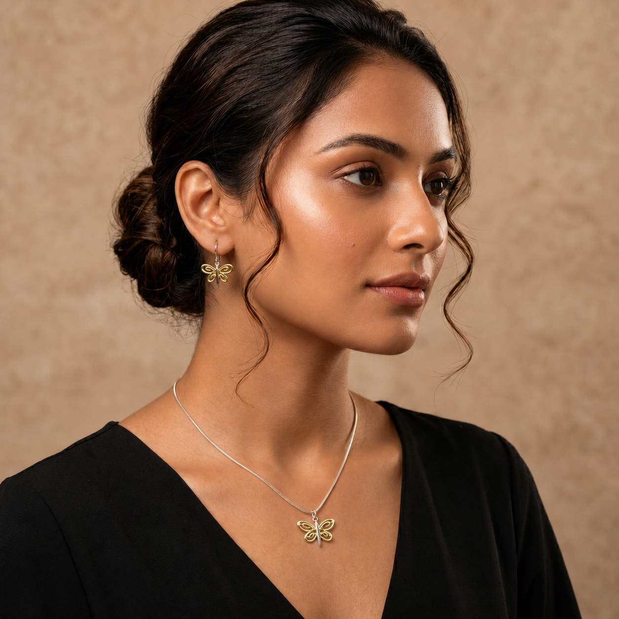 Folden wings Pendant Set - Image 2