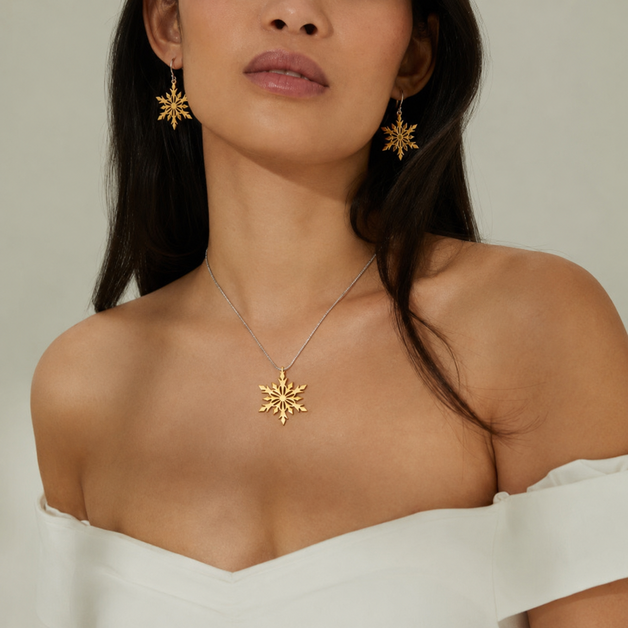 A Winter’s Tale Pendant Set - Image 5